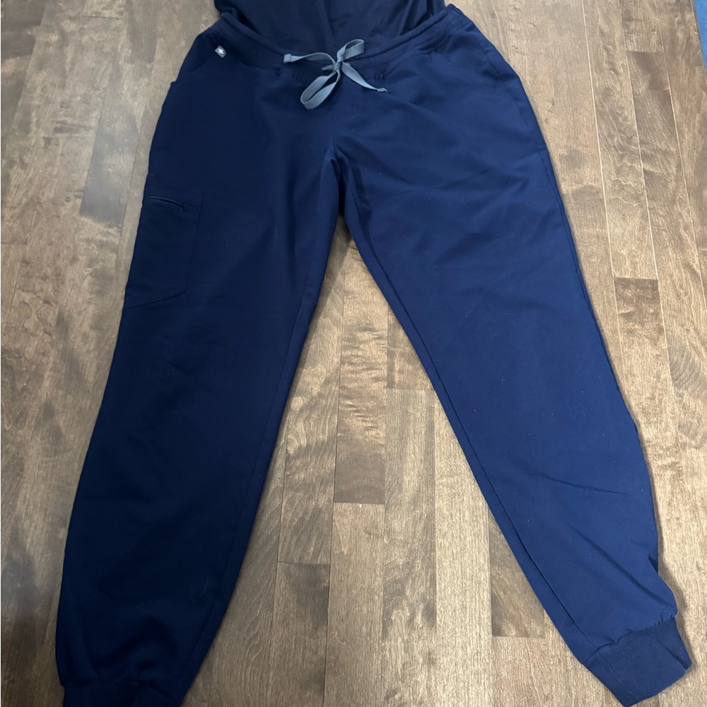 Figs maternity size M navy zimora joggers